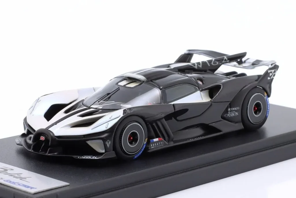 โมเดลรถ 1:43 Bugatti Bolide ปี 2024 สีขาว LookSmart