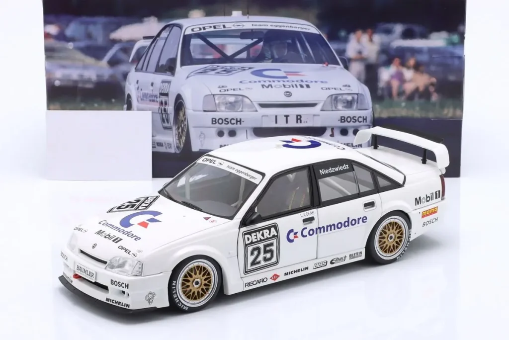 โมเดลรถ 1:18 Opel Omega Evo 500 “Commodore” #25 Klaus Niedzwiedz DTM ปี 1991 WERK83