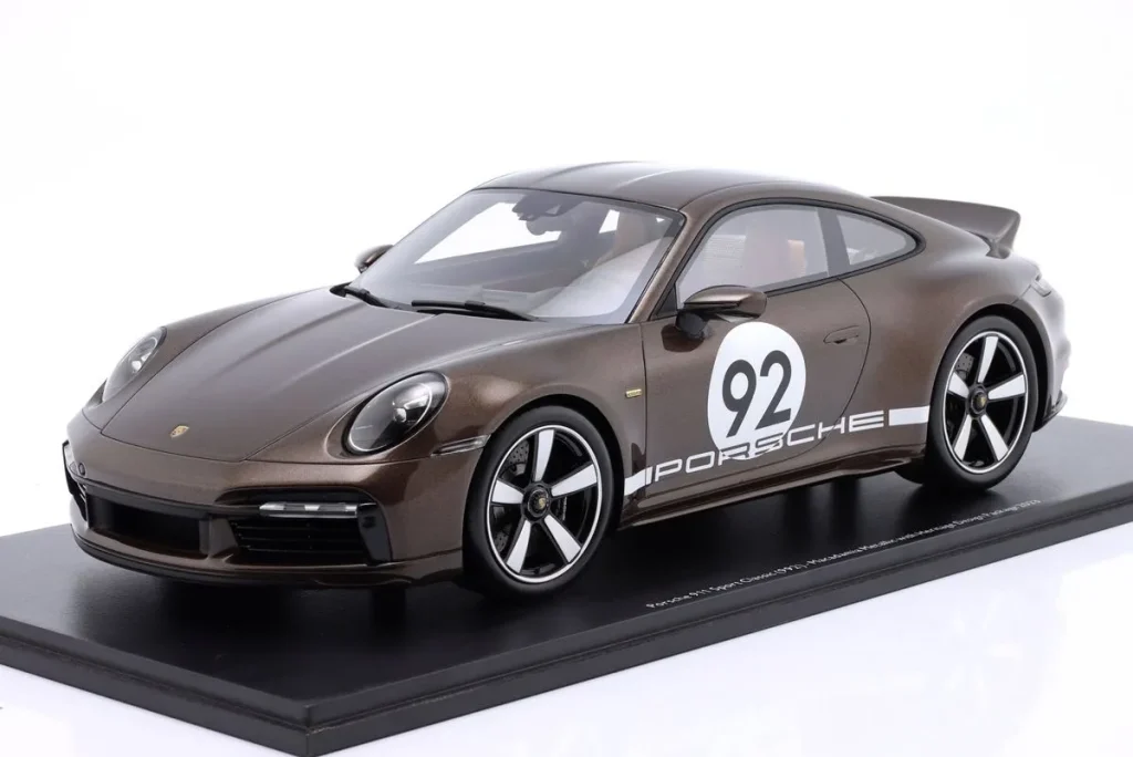 โมเดลรถ 1:12 Porsche 911 (992) Sport Classic Coupe Heritage Design Package ปี 2023 Schuco