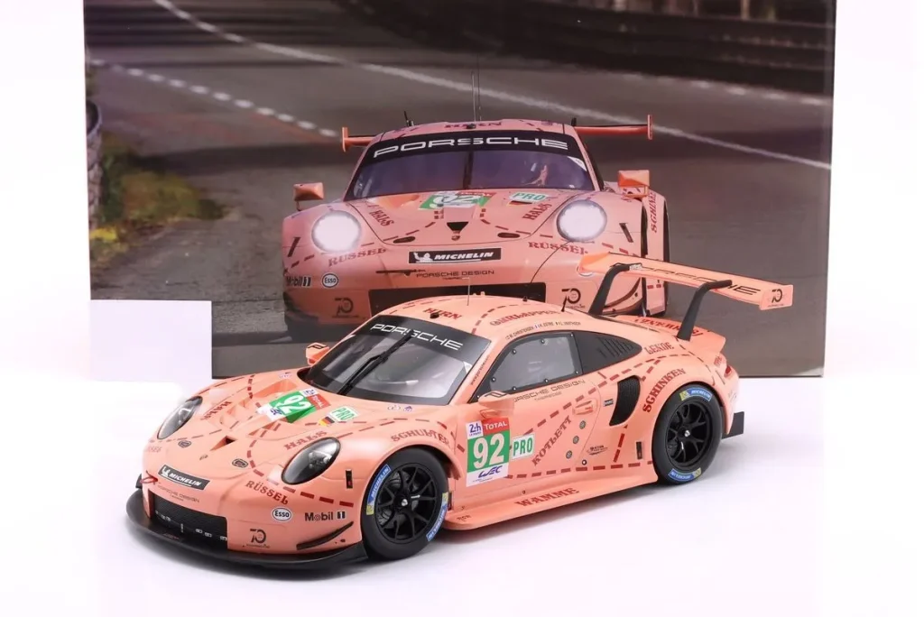 โมเดลรถ 1:12 Porsche 911 (991) RSR GTE / Pink Pig #92 Michael Christensen, Kevin Estre, Laurens Vanthoor ผู้ชนะ LMGTE-Pro Klasse 24h LeMans Ixo