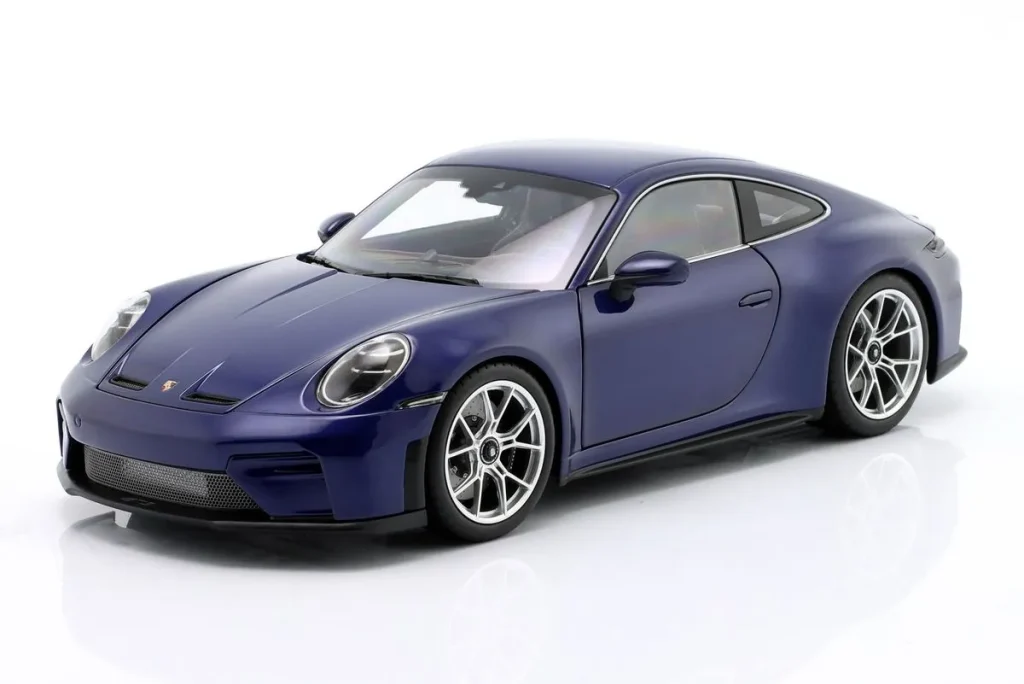 โมเดลรถ 1:18 Porsche 911 GT3 Touring (992.2) ปี 2025 สีเมทัลลิกน้ำเงิน Norev
