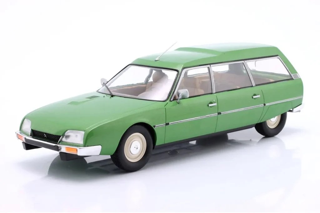 โมเดลรถ 1:18 Citroen CX Break ปี 1977 สีเขียวเมทัลลิก ModelCarGroup
