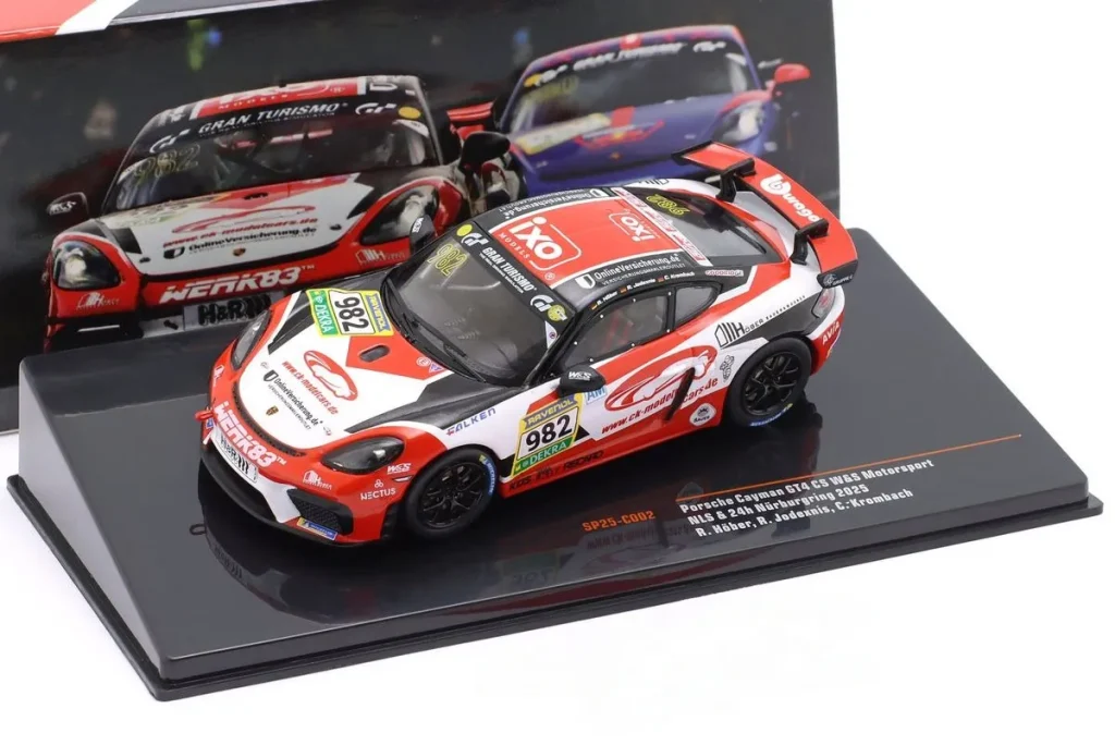 โมเดลรถ 1:43 Porsche 718 Cayman GT4 CS #982 Christoph Krombach, Richard Jodexnis, René Höber NLS & 24h Nürburgring ปี 2025 Ixo