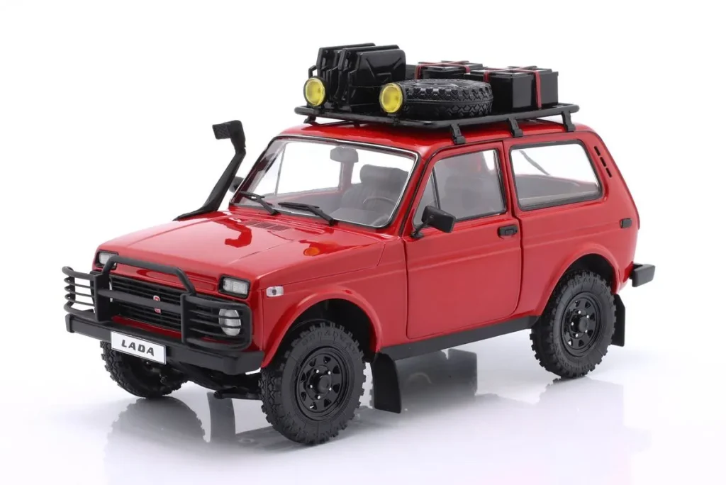 โมเดลรถ 1:18 Lada Niva 4×4 ปี 1980 สีแดง Solido