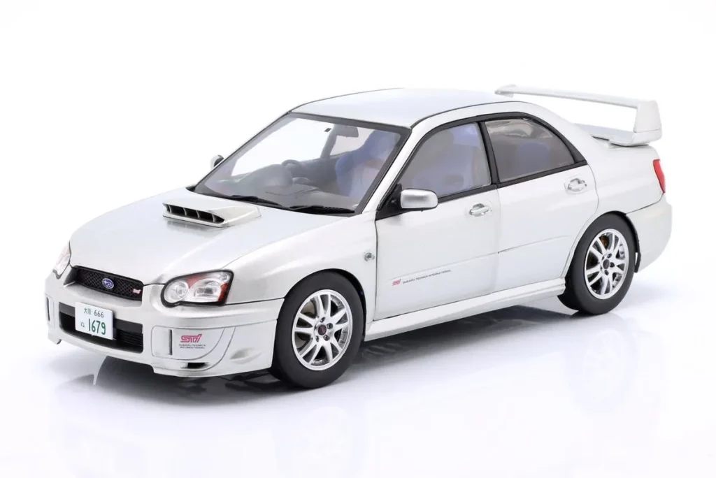 โมเดลรถ 1:18 Subaru Impreza WRX STI ปี 2004 สีเงินเมทัลลิก Solido
