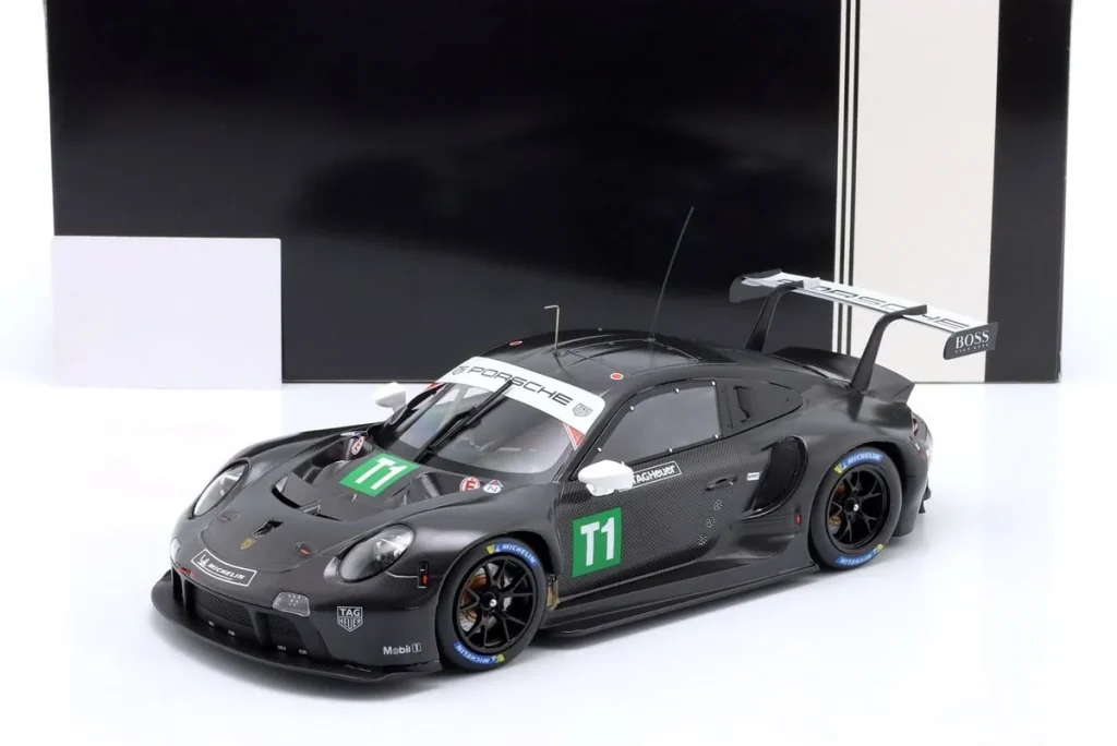 โมเดลรถ 1:18 Porsche 911 RSR #T1 Testcar 24 ชั่วโมง เลอมังส์ สีดำ Ixo