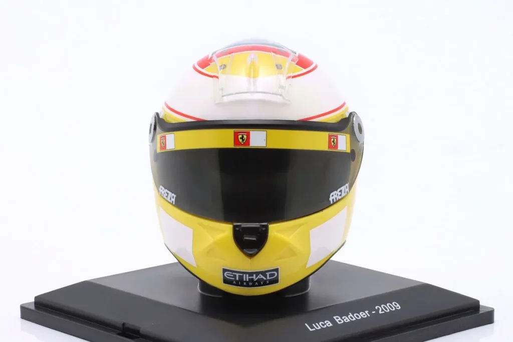 หมวกนักแข่งจำลอง 1:5 Ferrari F60 #3 Luca Badoer ฟอร์มูล่าวัน ปี 2009 Spark