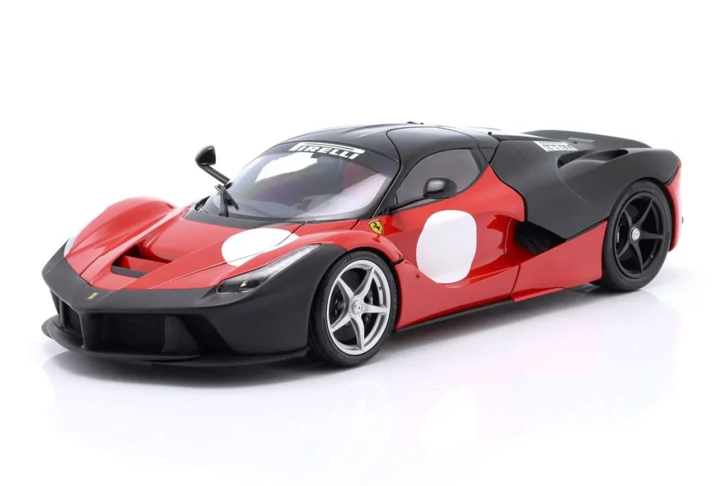 车型 1:18 Ferrari LaFerrari 3rd Phase Prototype Test 年 2012 红色 / 黑色 BBR Models