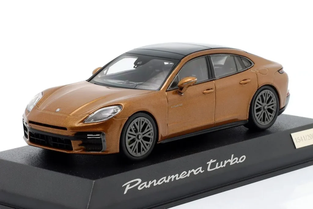 โมเดลรถ 1:43 Porsche Panamera Turbo E-Hybrid (G3) ปี 2024 Norev
