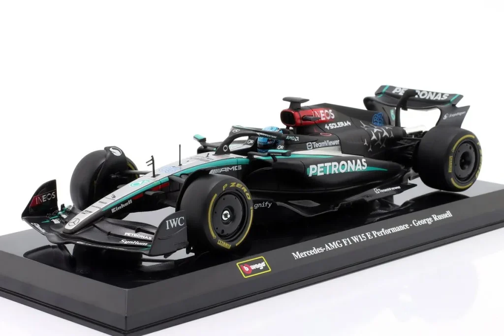 โมเดลรถ 1:24 Mercedes-AMG F1 W15 E Performance #63 George Russell ฟอร์มูล่าวัน ปี 2024 Bburago 18-28063 #63