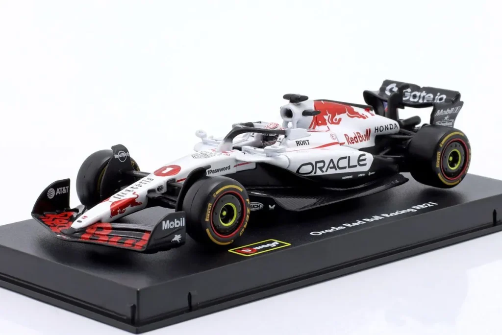 โมเดลรถ 1:43 Red Bull Racing RB21 #1 Max Verstappen ฟอร์มูล่าวัน ปี 2025 สีขาว (Sonderlackierung) Bburago 18-38234JAPAN #1