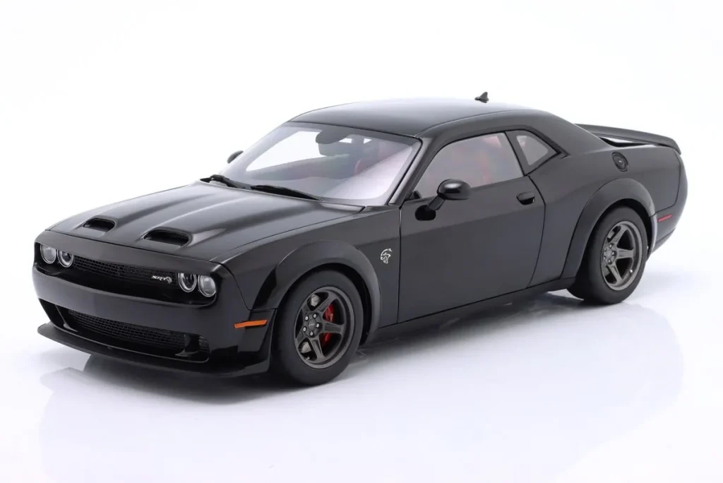 โมเดลรถ 1:18 Dodge Challenger SRT Super Stock ปี 2023 สีดำสนิท AUTOart