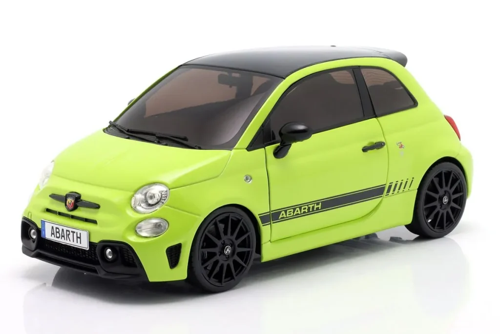车型 1:18 Fiat F595 Abarth 年 2023 绿色 Solido