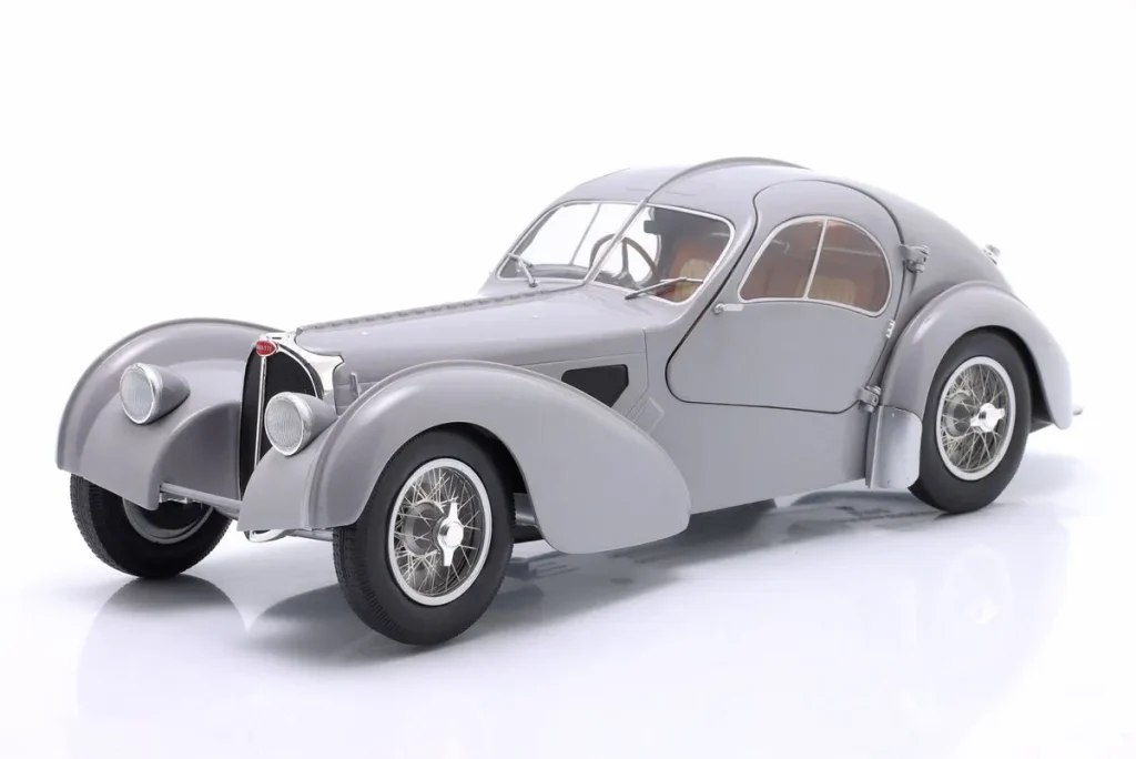 โมเดลรถ 1:18 Bugatti Atlantic Type 57 SC ปี 1937 สีเทา Solido