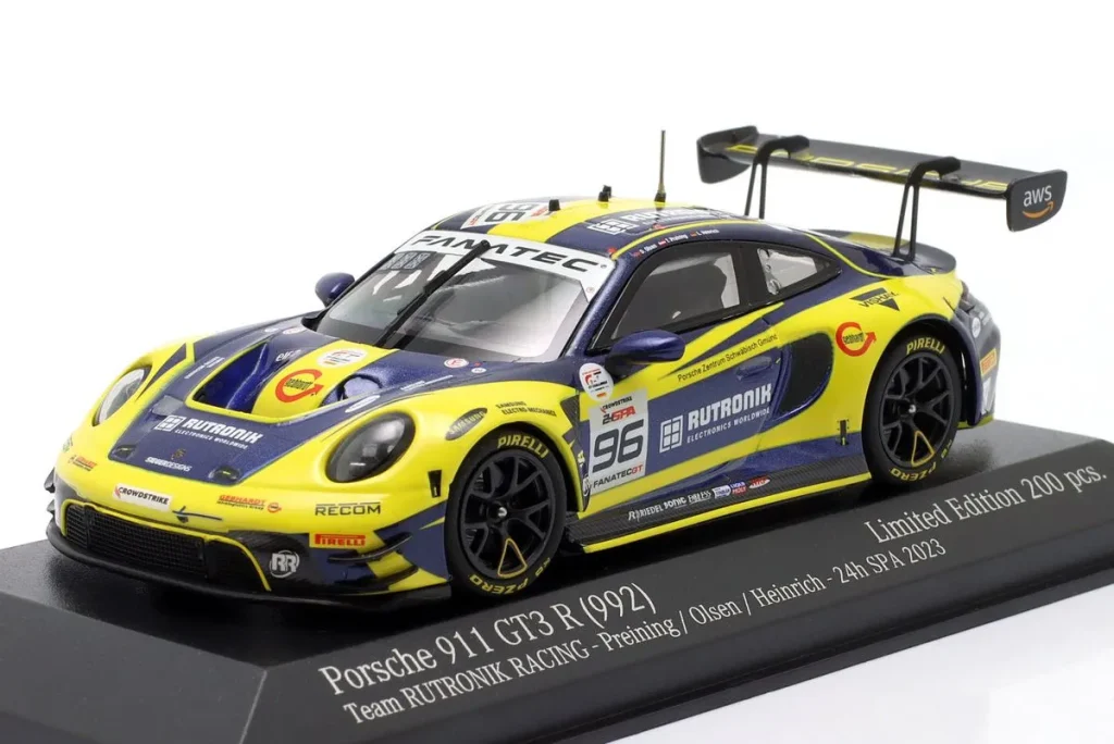โมเดลรถ 1:43 Porsche 911 (992) GT3 R #96 Laurin Heinrich, Dennis Olsen, Thomas Preining 24 ชั่วโมง สปา ปี 2023 Minichamps