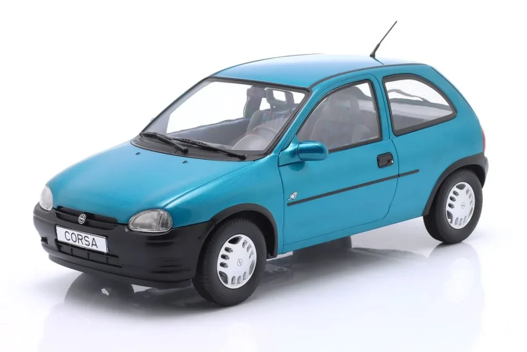 โมเดลรถ 1:18 Opel Corsa B สีเทอร์ควอยซ์เมทัลลิก ModelCarGroup
