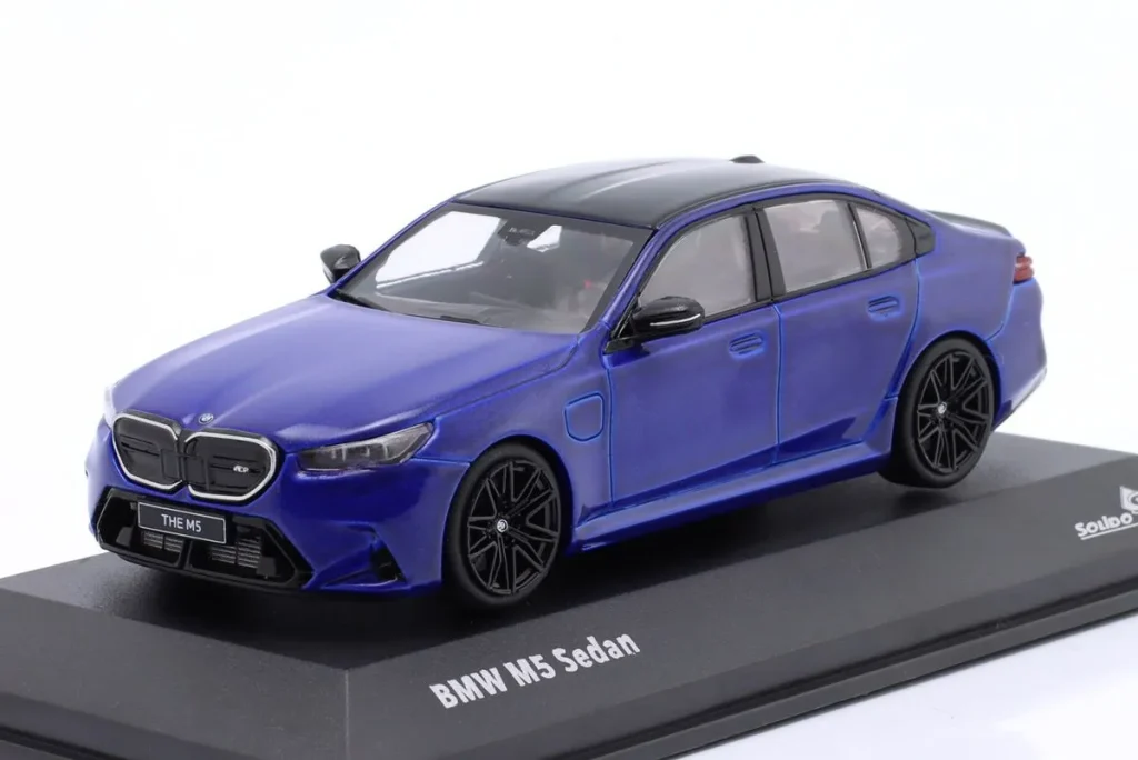 Model 1:43 BMW M5 Sedan year 2024 Colour Marina Bay blue Solido