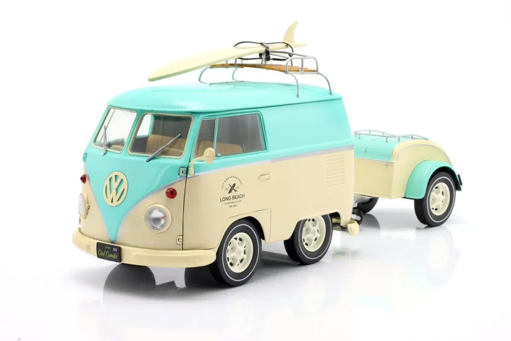 โมเดลรถ 1:18 Volkswagen VW Cool Combi ปี 2024 สีเขียวมิ้นต์ / ขาว Solido