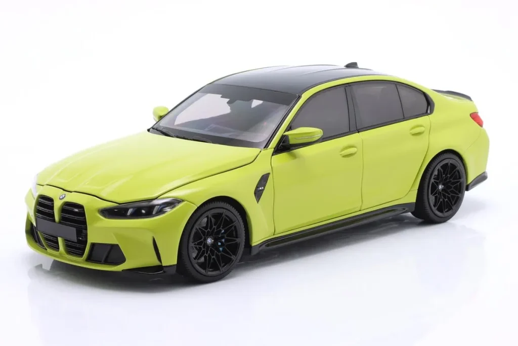 车型 1:18 BMW M3 (G80) Limousine 年 2024 颜色 Sao Paulo 发黄 Minichamps