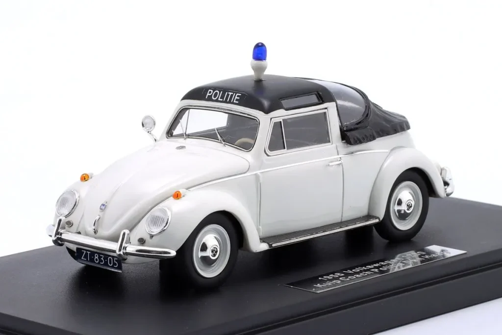 车型 1:43 Volkswagen VW Käfer 1200 Kuip Coach Polizei Den Haag / geschlossenes Dach 年 1958 白色 Matrix