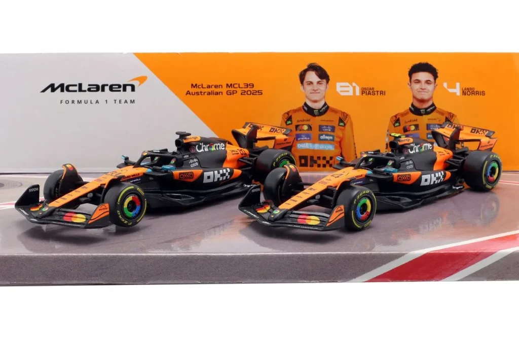 车型 1:43 McLaren MCL39 #4 Oscar Piastri, Lando Norris 一级方程式年 2025 Bburago