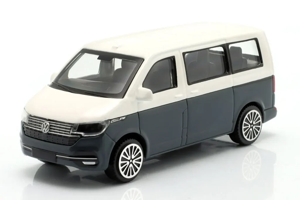 โมเดลรถ 1:43 Volkswagen VW T6 Multivan ปี 2020 สีน้ำเงินเทา / ขาว Bburago