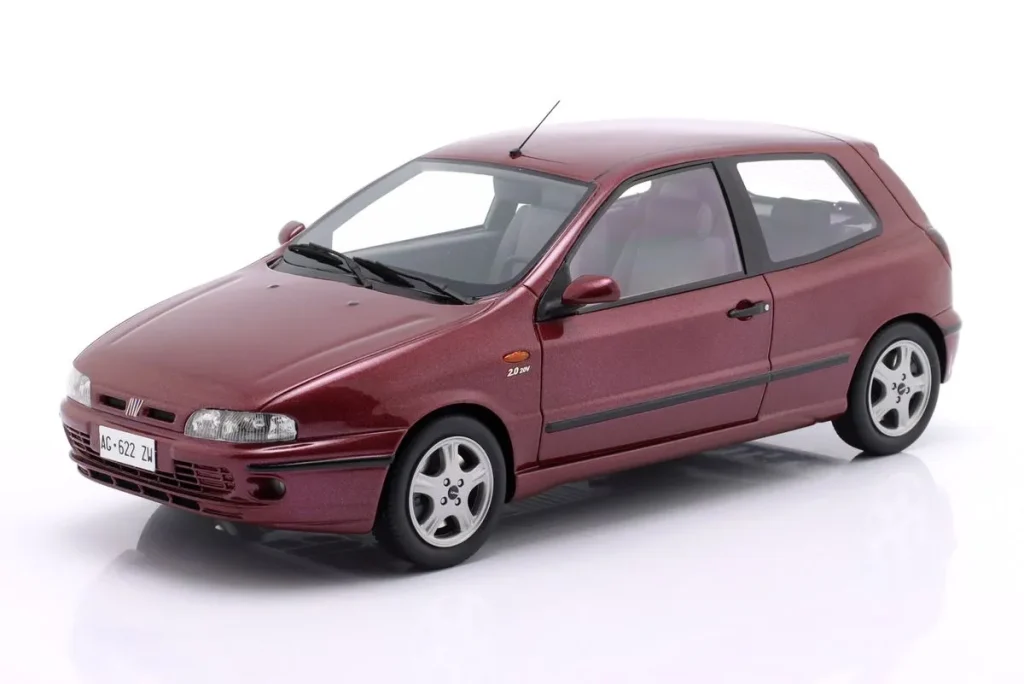 车型 1:18 Fiat Bravo HGT 2.0 20V 年 1995 金属红 Mitica