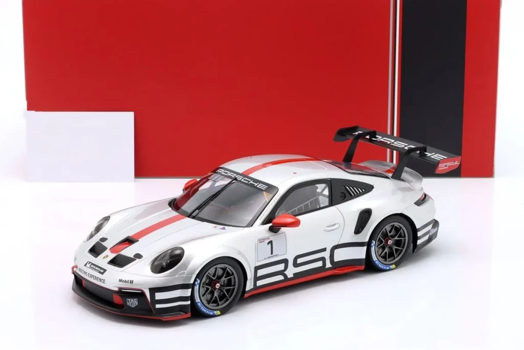 โมเดลรถ 1:18 Porsche 911 (992) GT3 Cup #1 Porsche Track Experience ปี 2023 สีเงิน / Dekor Ixo