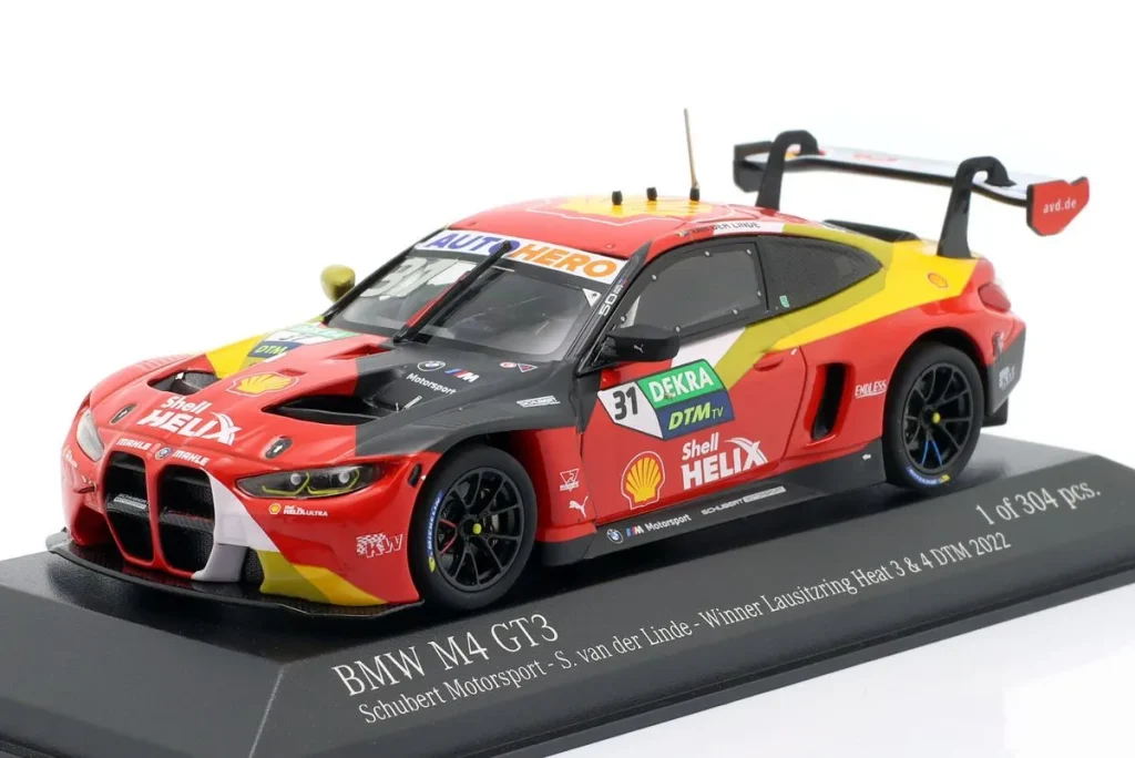 โมเดลรถ 1:43 BMW M4 GT3 #31 Sheldon van der Linde DTM ปี 2022 Minichamps