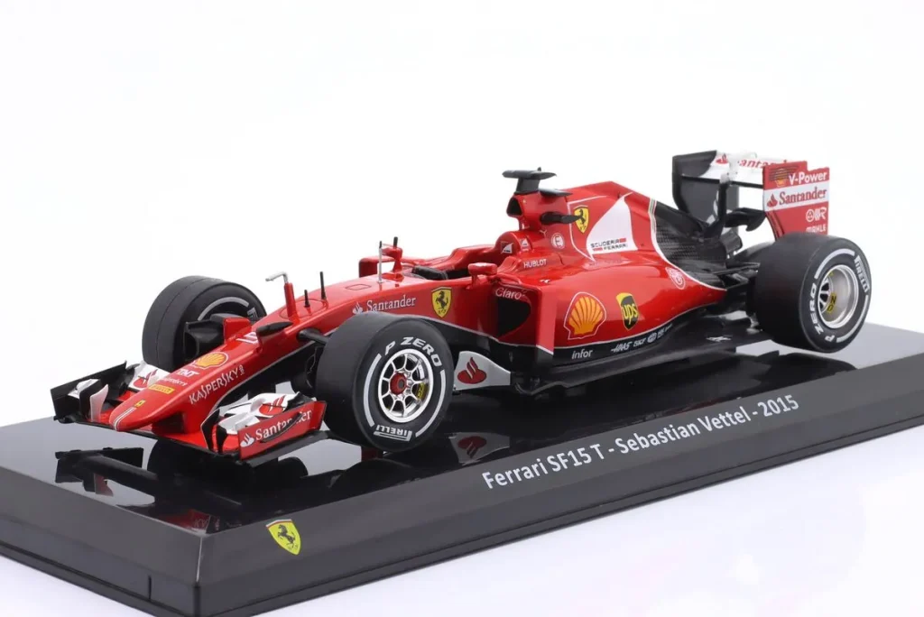 โมเดลรถ 1:24 Ferrari SF15-T #5 Sebastian Vettel ฟอร์มูล่าวัน ปี 2015 Premium Collectibles