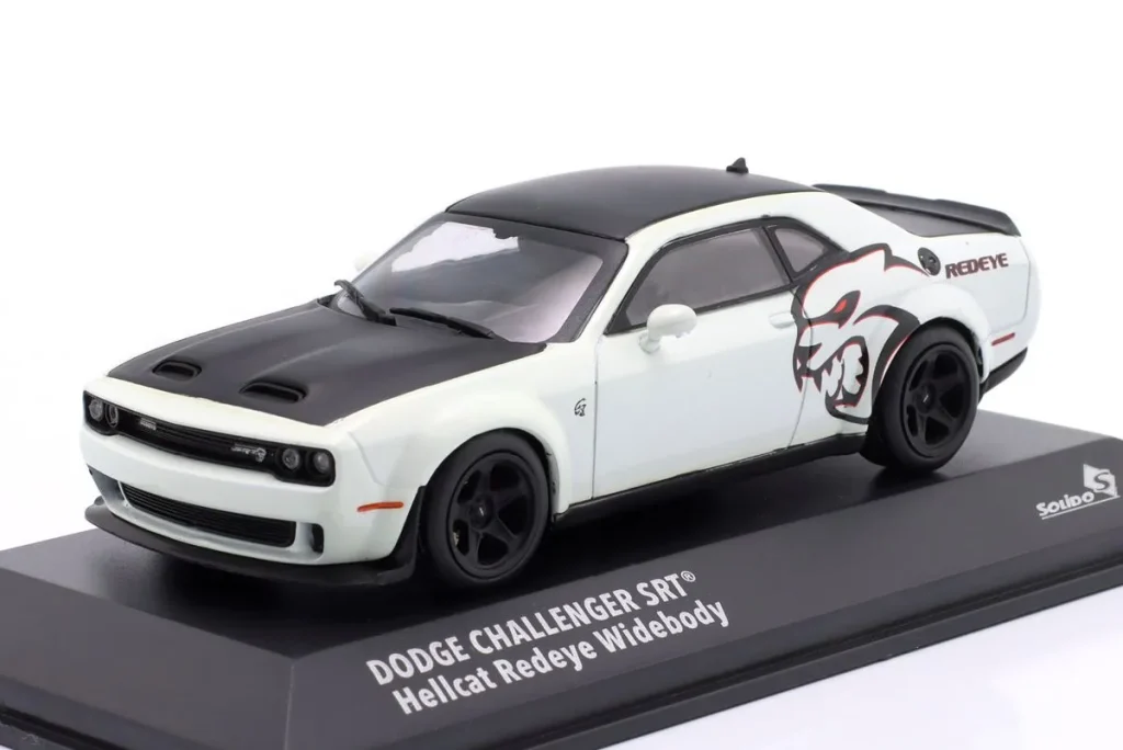 โมเดลรถ 1:43 Dodge Challenger SRT Hellcat Redeye Widebody Custom ปี 2020 สีขาว / ดำ Solido