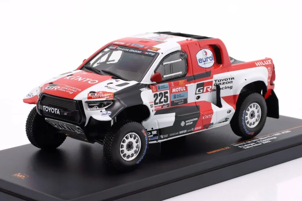 车型 1:43 Toyota GR DKR Hilux #225 Henk Lategan, Brett Cummings 拉力赛 Dakar 年 2022 Ixo