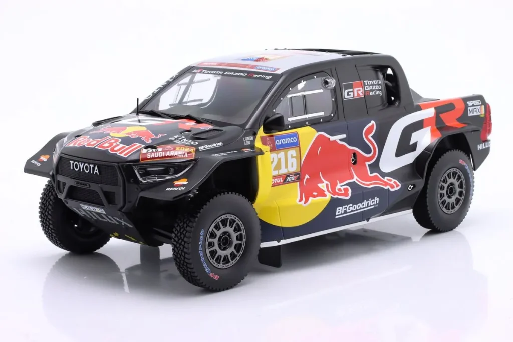 车型 1:18 Toyota GR DKR Hilux Evo #216 Seth Quintero, Dennis Zenz 拉力赛 Dakar 年 2024 Ixo