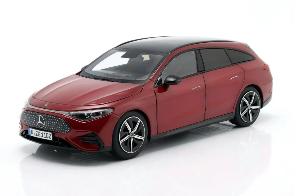 โมเดลรถ 1:18 Mercedes-Benz CLA Shooting Brake EQ (X174) ปี 2025 สีแดง NZG