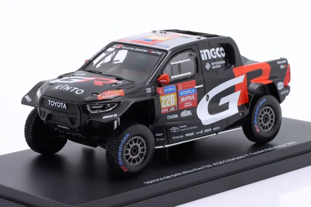 车型 1:43 Toyota GR DKR Hilux EVO T1U #226 Saood Variawa, Francois Cazalet 拉力赛 Dakar 年 2024 Ixo