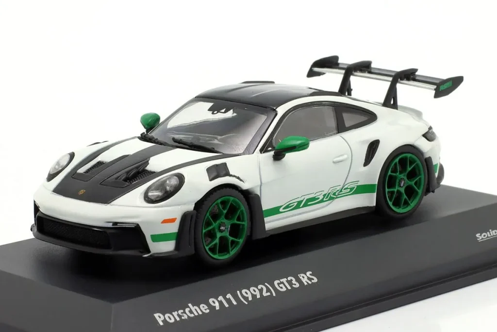 โมเดลรถ 1:43 Porsche 911 (992) GT3 RS Tribute to Carrera RS Package ปี 2023 สีขาว / เขียว Solido