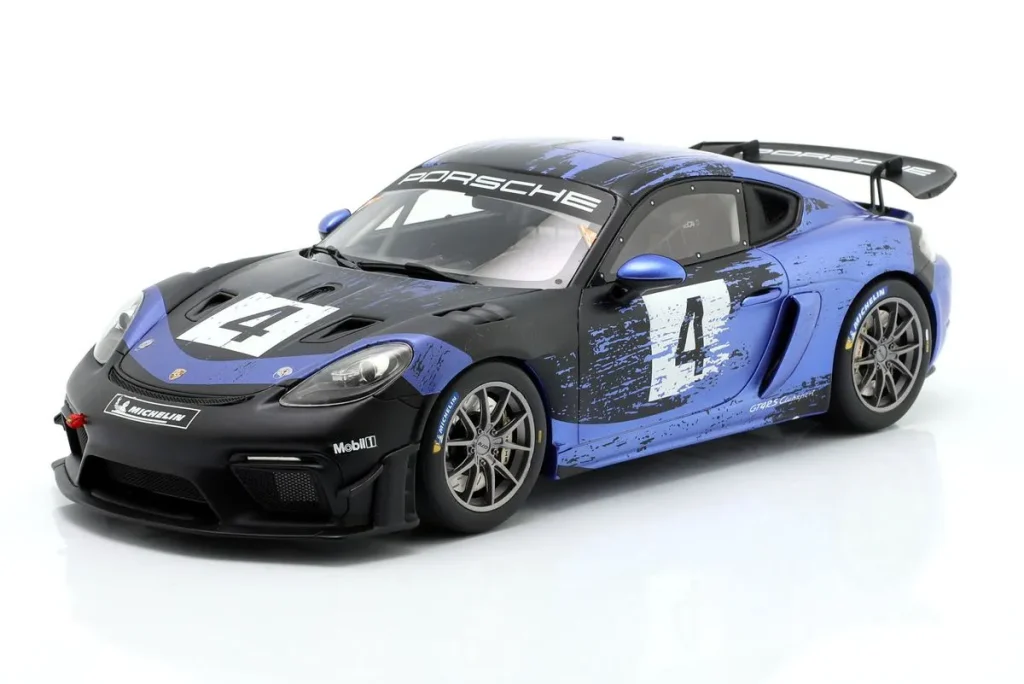 โมเดลรถ 1:18 Porsche 718 Cayman GT4 RS Clubsport #4 ปี 2021 สีน้ำเงิน / ดำ Ottomobile