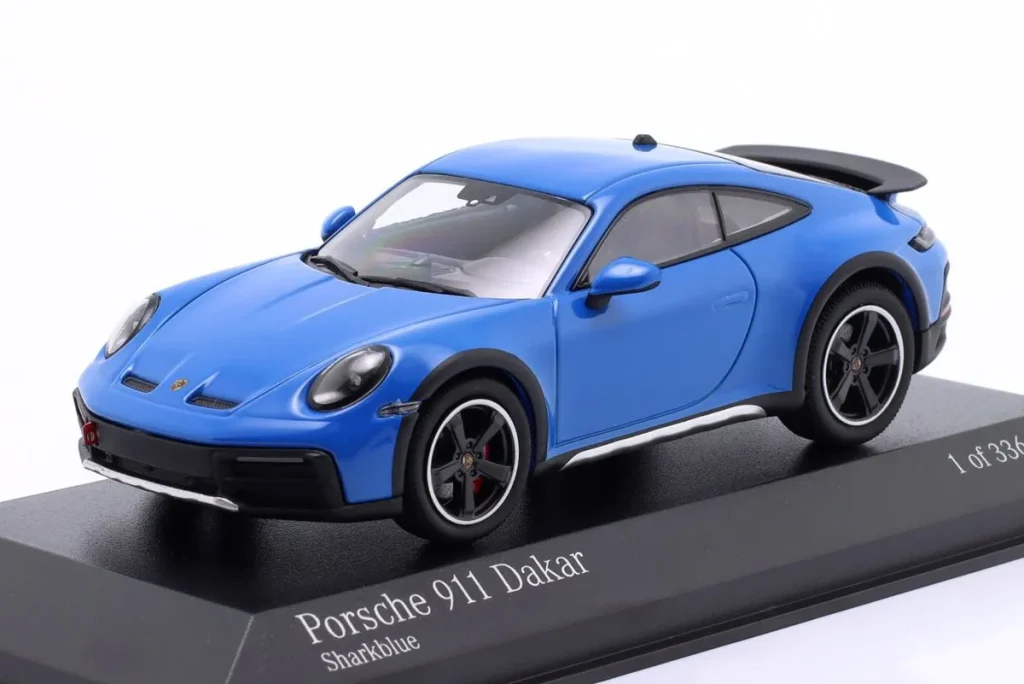 โมเดลรถ 1:18 Porsche 911 (992) Dakar ฟอร์มูล่าวัน ปี 2022 สีฟ้าชาร์ก Minichamps