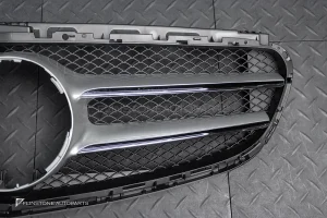 กระจังหน้า W212 E-Class Facelift ทรงเดิมติดรถ