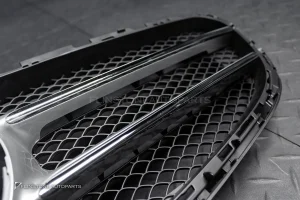 กระจังหน้า W212 E-Class Facelift ทรงเดิมติดรถ