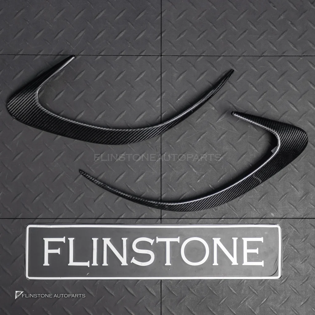 คิ้วช่องลมหลัง Carbon Fiber C257 CLS-Class