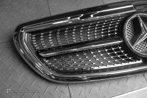 กระจังหน้า W213 E-Class ทรง Diamond ขอบสีโครเมี่ยม มีกล้อง สำหรับรถ Executive