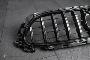 กระจังหน้า W213 E-Class Facelift ทรง E63 AMG สีดำ-โครเมี่ยม มีกล้อง