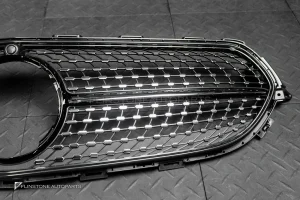 กระจังหน้า W213 E-Class Facelift ทรง Diamond สีเงิน-โครเมี่ยม มีกล้อง สำหรับรถ AV