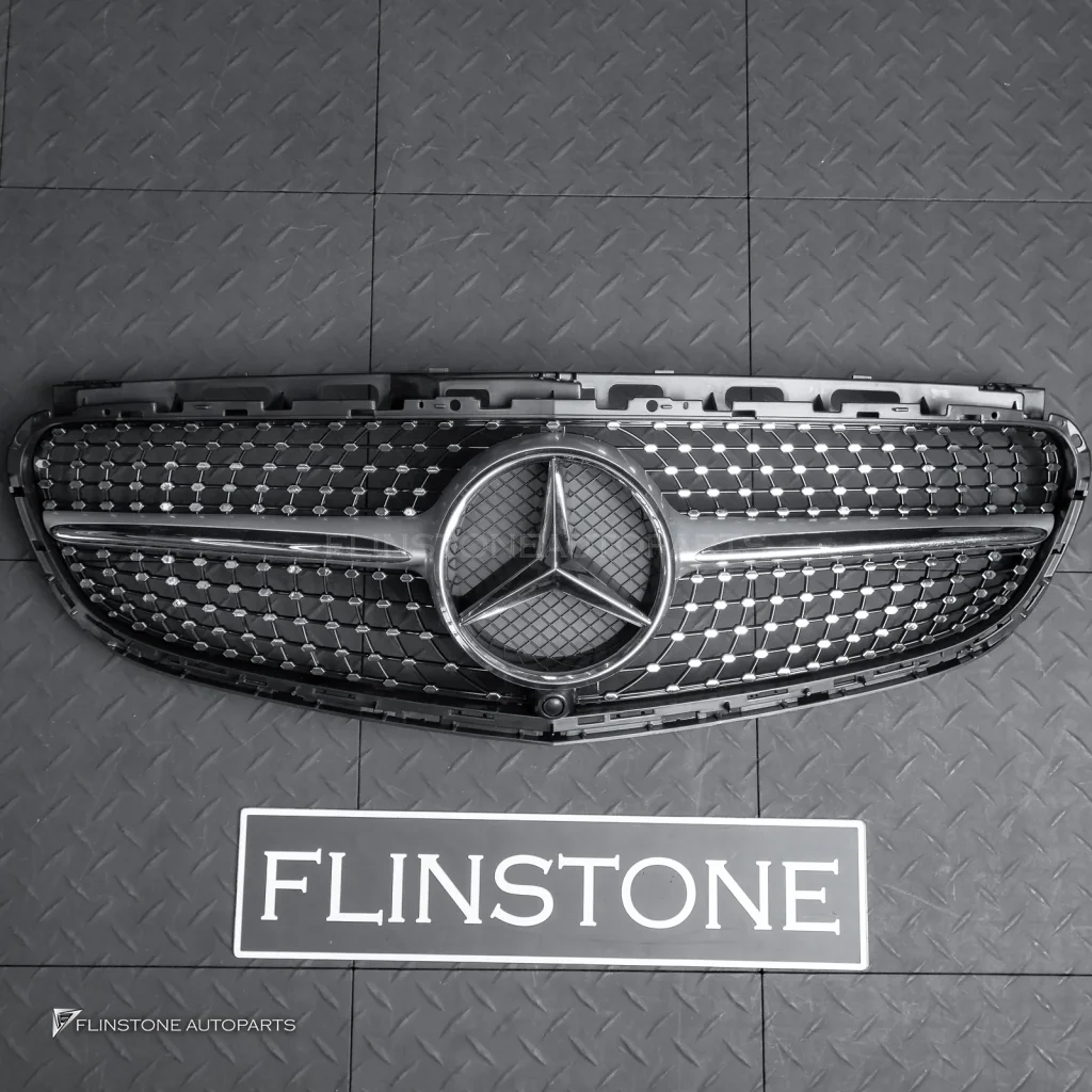 ขาด กระจังหน้า W212 E-Class Facelift ทรง Diamond สีเงิน-โครเมี่ยม
