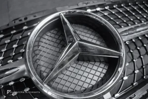 ขาด กระจังหน้า W212 E-Class Facelift ทรง Diamond สีเงิน-โครเมี่ยม