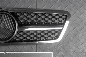 กระจังหน้า W203 C-Class ทรง W204 C63 AMG