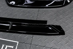 ลิ้นหน้า W206 C-Class ทรง BRABUS สีดำ