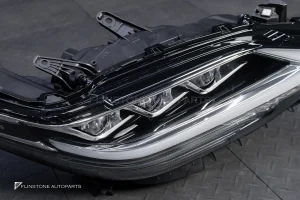 ไฟหน้าเปลี่ยนโฉม Lexus LM300h สำหรับ Toyota Alphard – Veflire