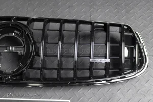 กระจังหน้า W253 GLC-Class Facelift ทรง GLC43 GLC63 สีดำ